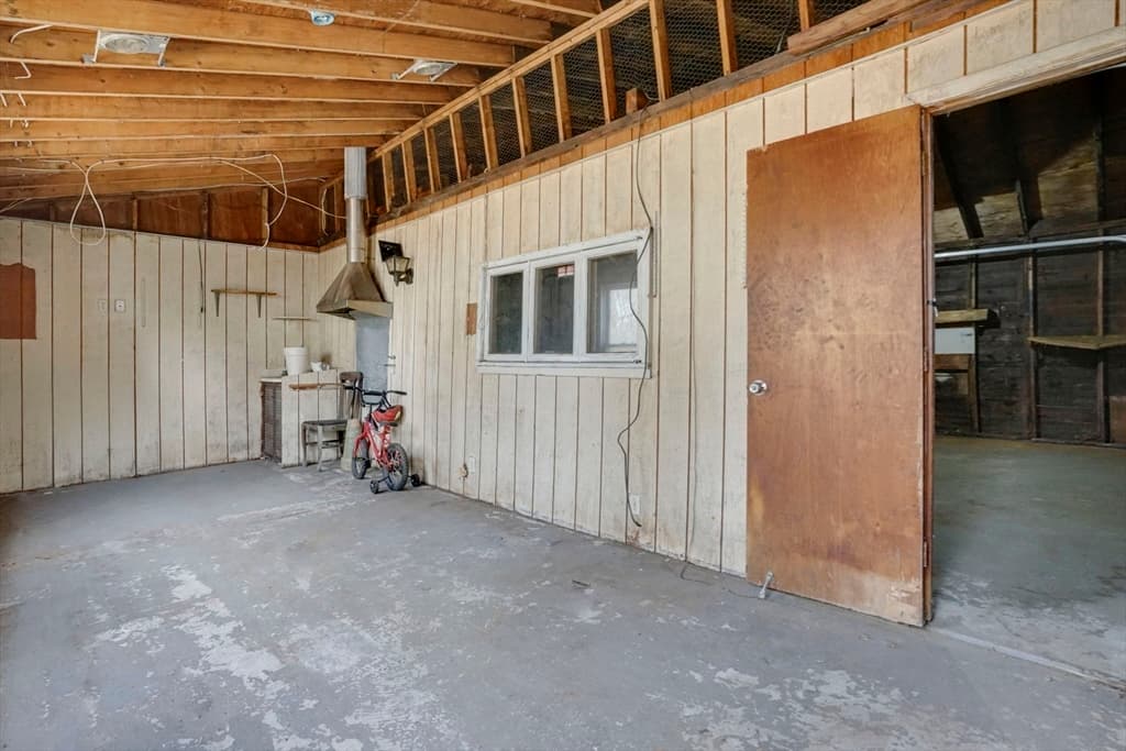 Multi Family at 38 Whitman St, Chicopee MA 01013, Chicopee, photo 24 of 29