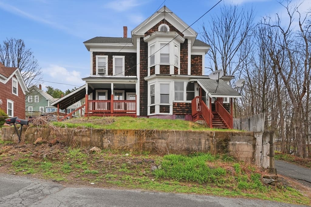 35 Summer St, Orange MA 01364