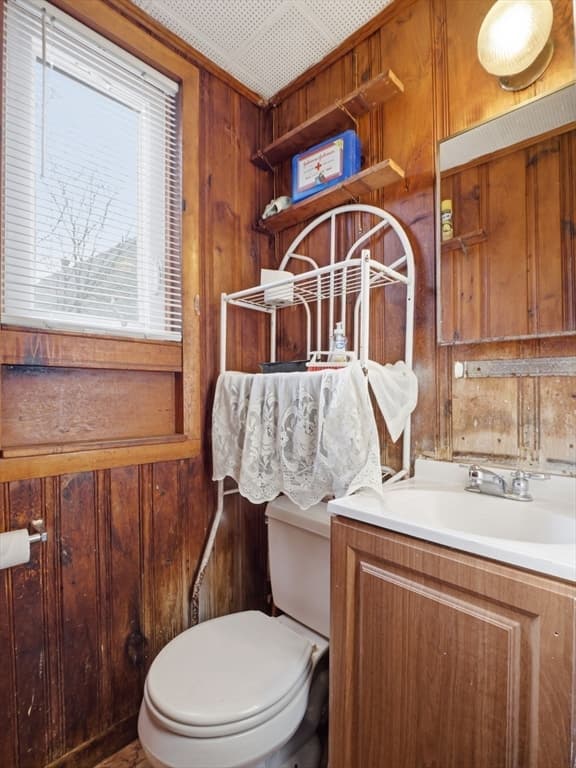 Single Family Residence at 77 Lewis St, Everett MA 02149, Everett, photo 9 of 24