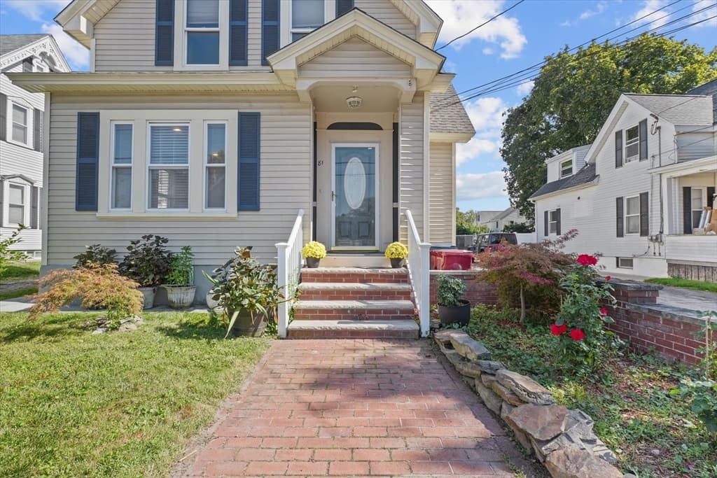 Single Family Residence at 81 5th Ave, Lowell MA 01854, Lowell, photo 25 of 27