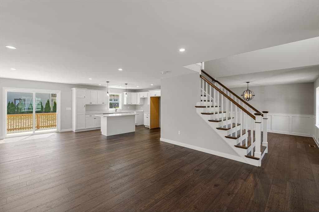 Single Family Residence at 961 Wood St, Fall River MA 02721, photo 32 of 33