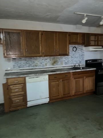2 Family - 2 Units Up/Down at 1814 Pleasant Street, Fall River MA 02723, Fall River, photo 7 of 13