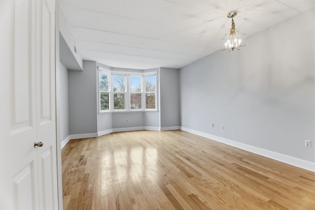 34 Sumner Ave # 210, Springfield MA 01108 photo 5