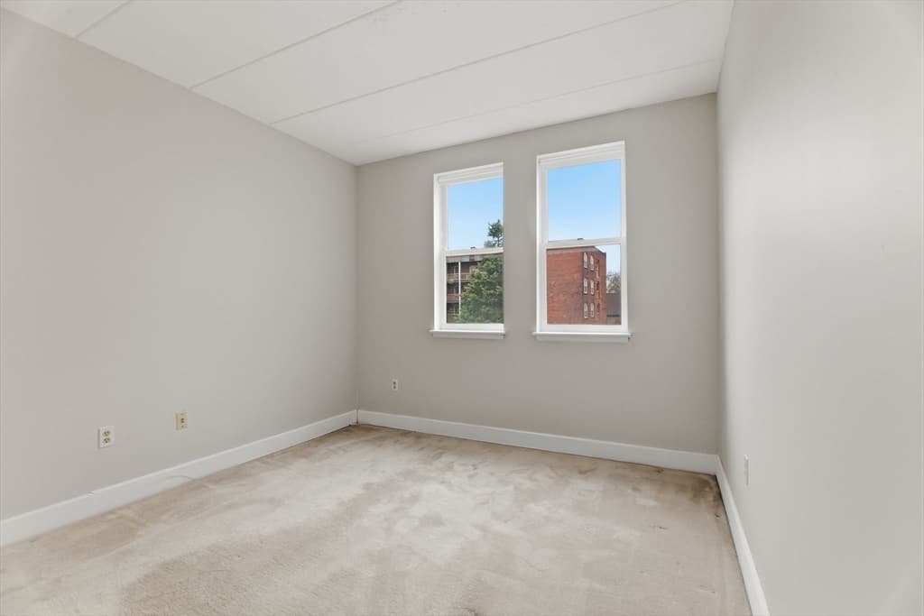 34 Sumner Ave # 210, Springfield MA 01108 photo 11