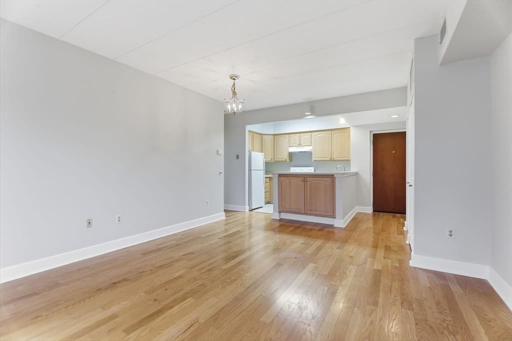 34 Sumner Ave # 210, Springfield MA 01108 photo 4