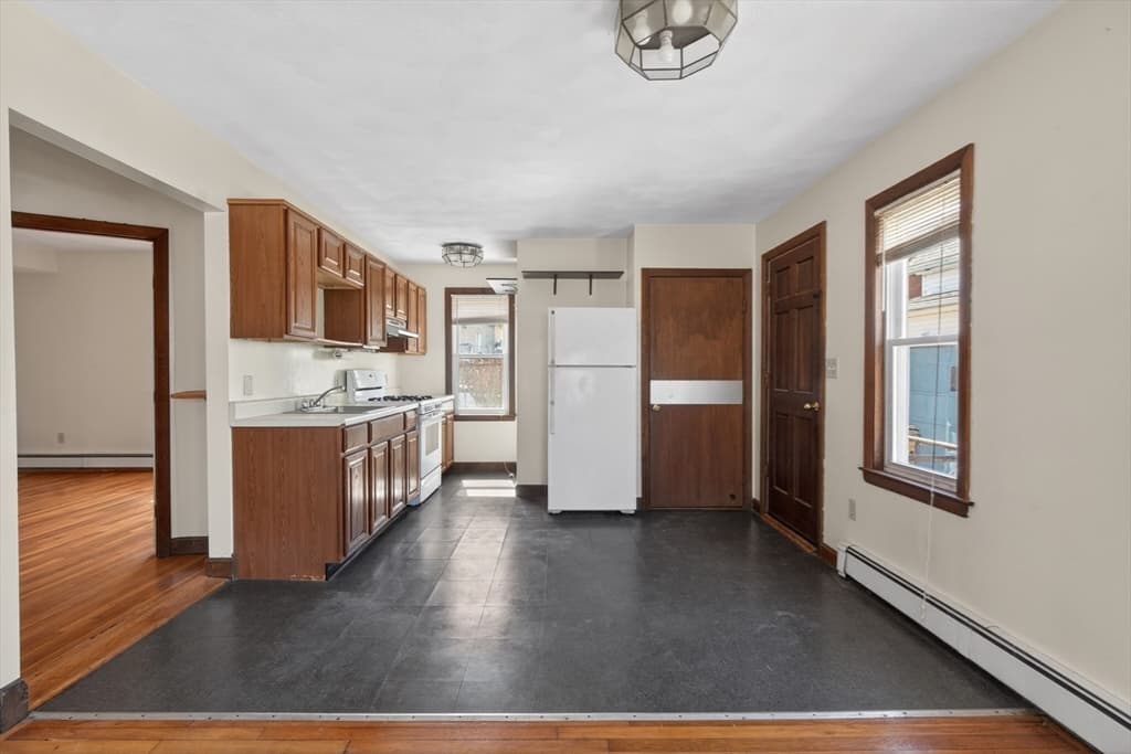 4 Family at 227-229 Newton Street, Waltham MA 02453, Waltham, photo 13 of 42