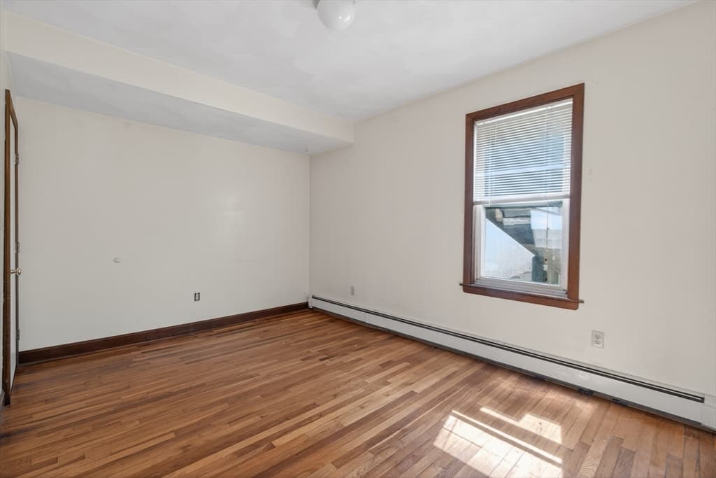 4 Family at 227-229 Newton Street, Waltham MA 02453, Waltham, photo 17 of 42