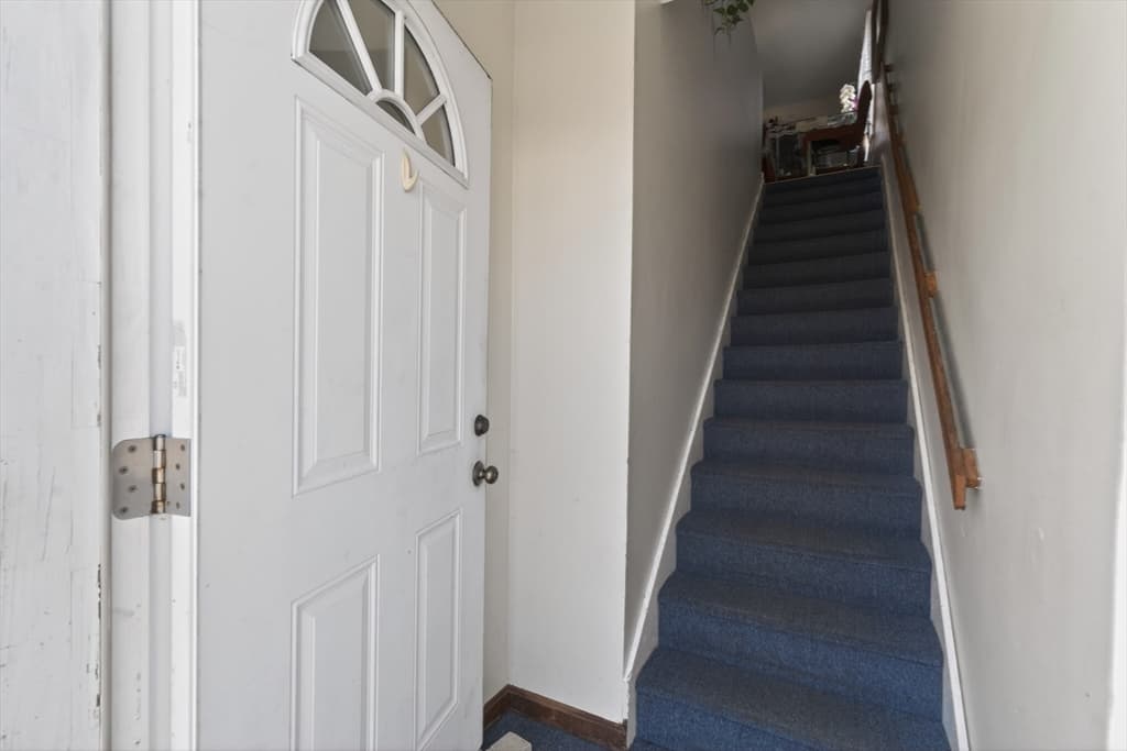 4 Family at 227-229 Newton Street, Waltham MA 02453, Waltham, photo 33 of 42