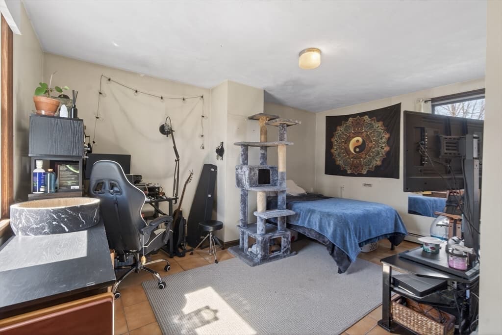 4 Family at 227-229 Newton Street, Waltham MA 02453, Waltham, photo 35 of 42