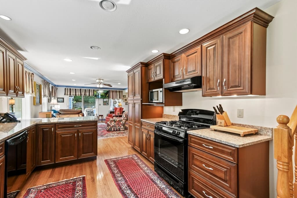 Single Family Residence at 145 Stonehill Road, East Longmeadow MA 01028, East Longmeadow, photo 32 of 42