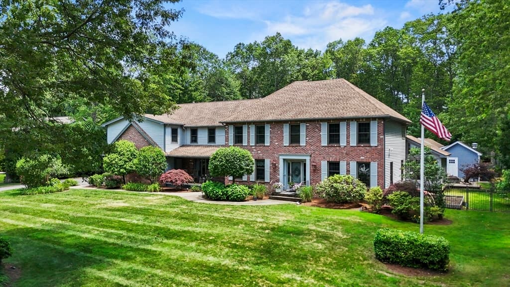 145 Stonehill Road, East Longmeadow MA 01028