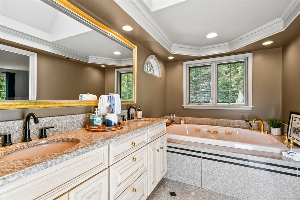 Single Family Residence at 145 Stonehill Road, East Longmeadow MA 01028, East Longmeadow, photo 15 of 42