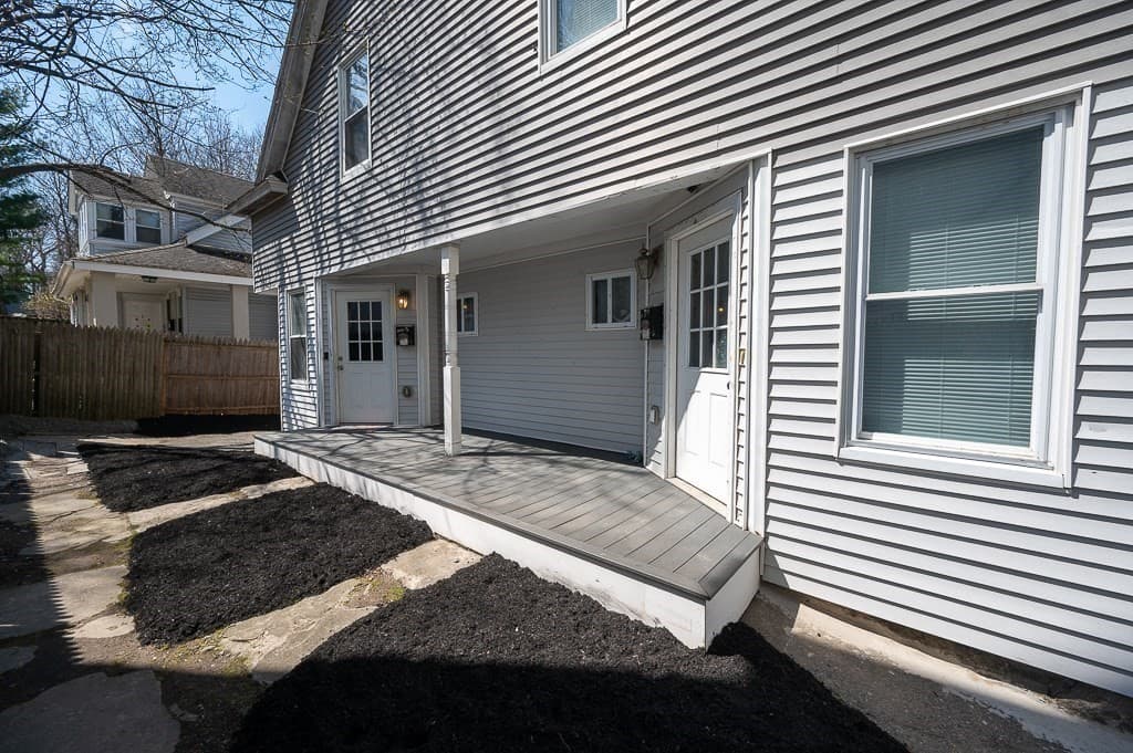 104 1/2 Rodney St, Worcester MA 01605 photo 4