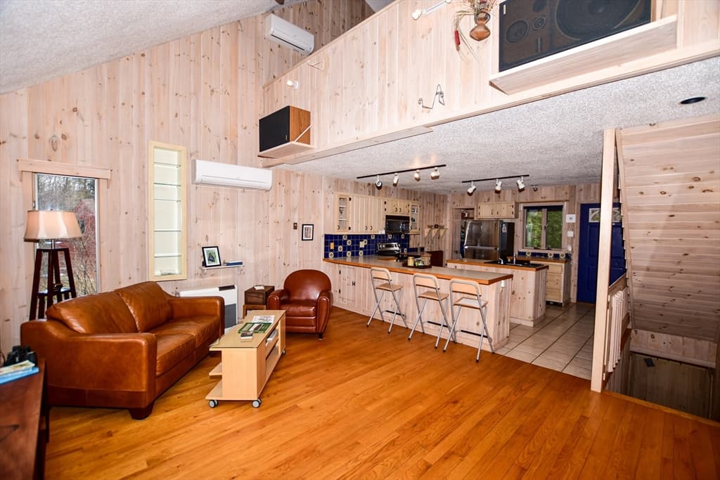Single Family Residence at 283 Benton Hill Rd, Becket MA 01223, Becket, photo 6 of 42