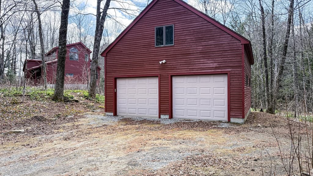 Single Family Residence at 283 Benton Hill Rd, Becket MA 01223, Becket, photo 3 of 42