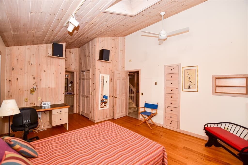 Single Family Residence at 283 Benton Hill Rd, Becket MA 01223, Becket, photo 10 of 42
