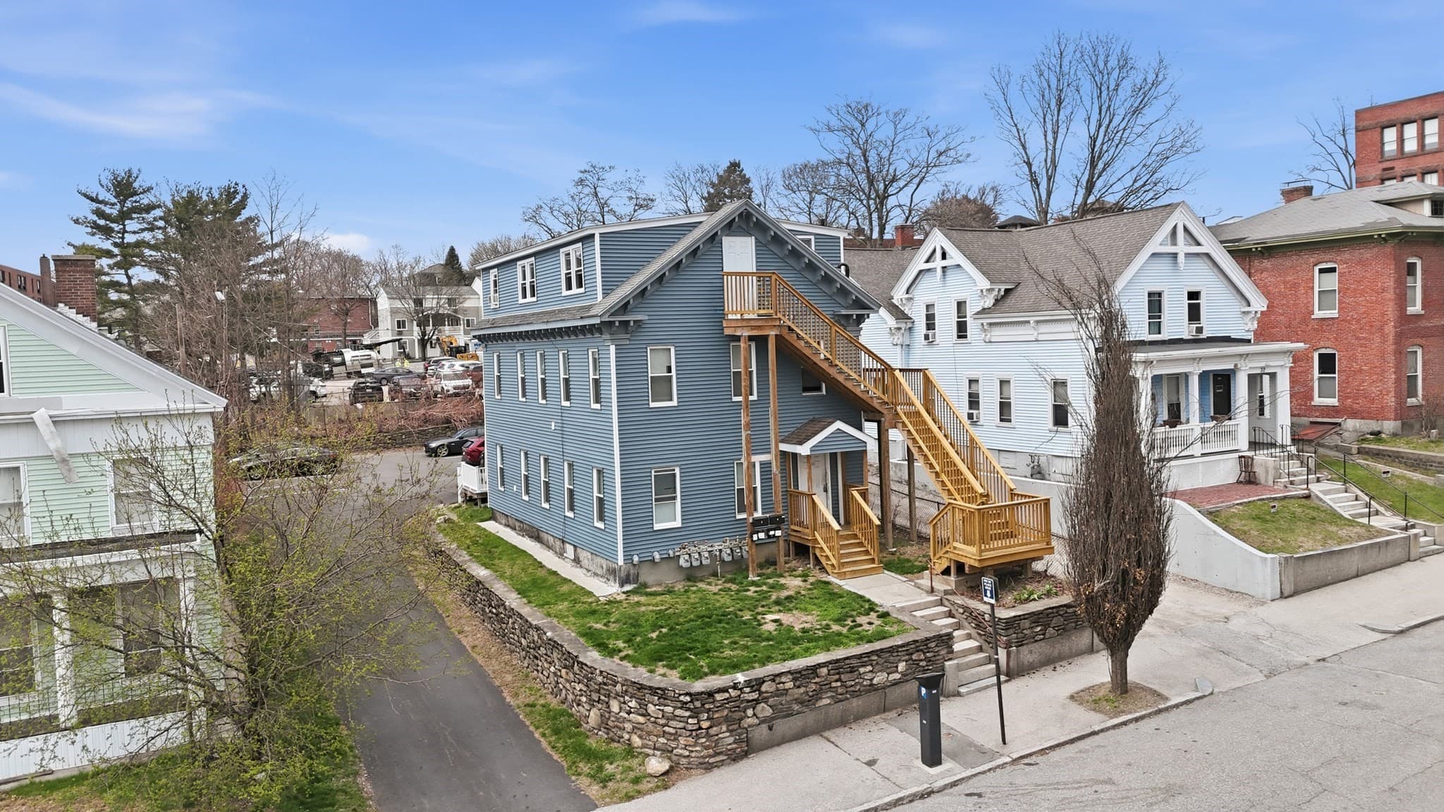 5-9 Family at 34 Irving St, Worcester MA 01609, photo 2 of 33