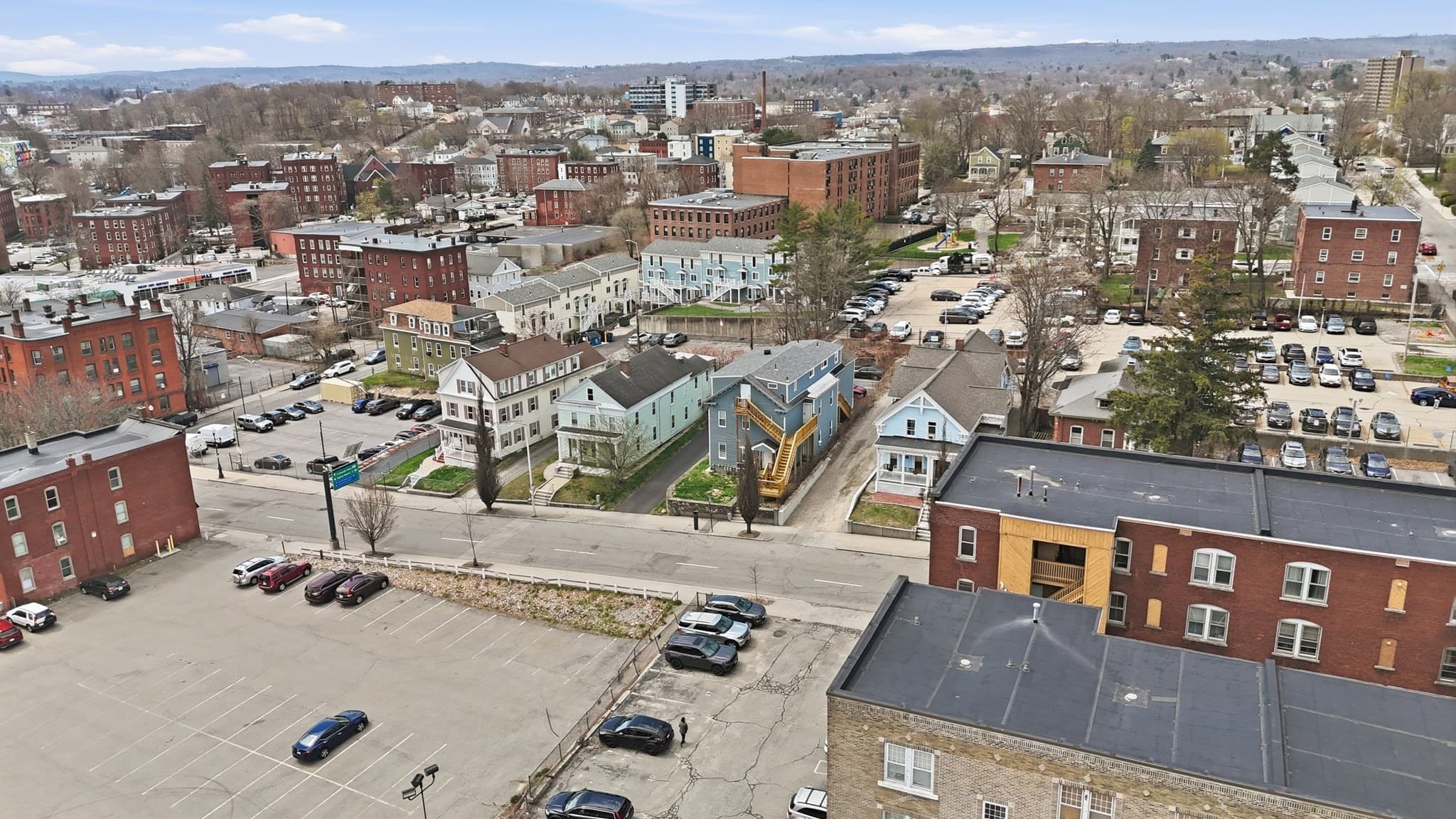 5-9 Family at 34 Irving St, Worcester MA 01609, photo 10 of 33