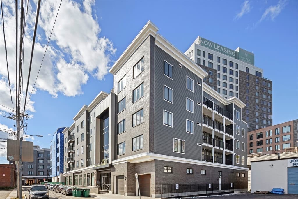 Condominium at 50 Hichborn St # 204, Boston MA 02135, photo 9 of 14
