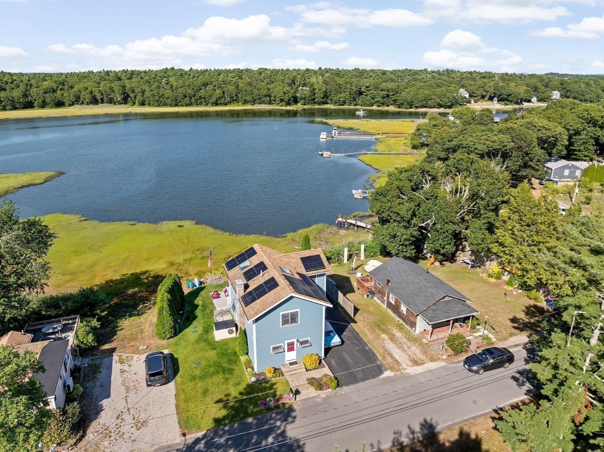 Single Family Residence at 28 Arlington Road, Wareham MA 02571, photo 4 of 42