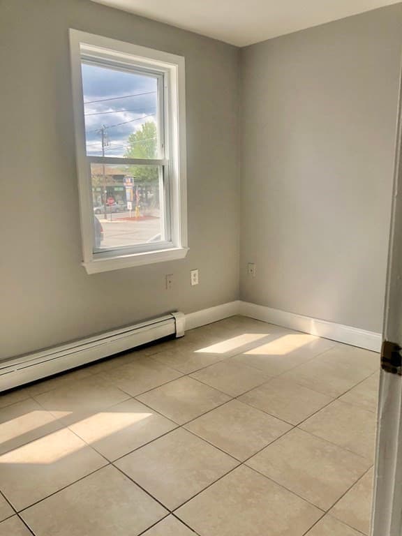 3 Family at 15 4th Street, Lowell MA 01850, photo 13 of 37