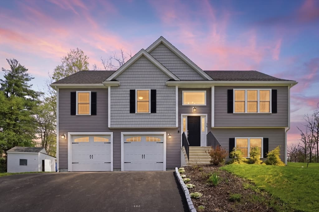 19 Progress Ave, Dudley MA 01571