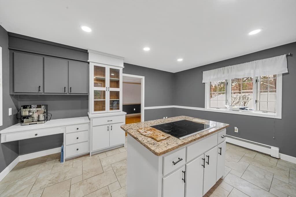 5 Bedros St, Windham NH 03087 photo 9