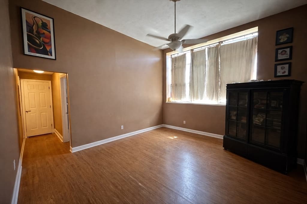 90 Mckinstry Ave # 106, Chicopee MA 01013