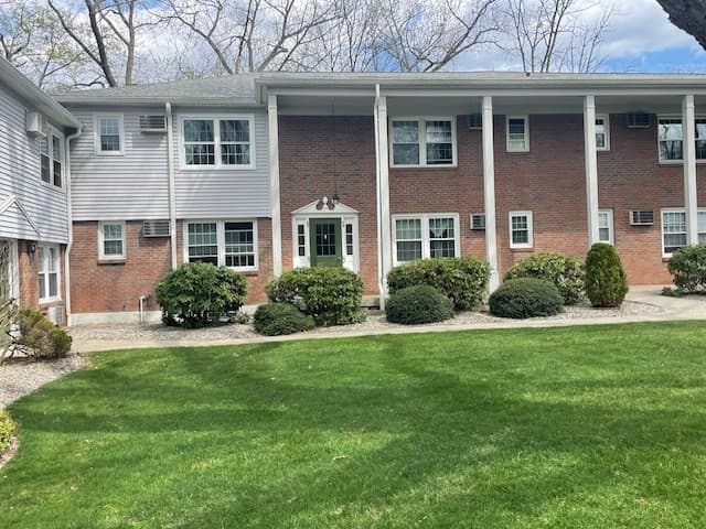 80 Brush Hill Ave # 65, West Springfield MA 01089 photo 2