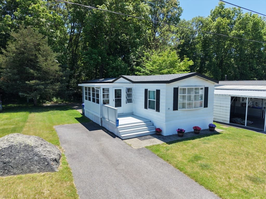 22 Southway, Taunton MA 02780