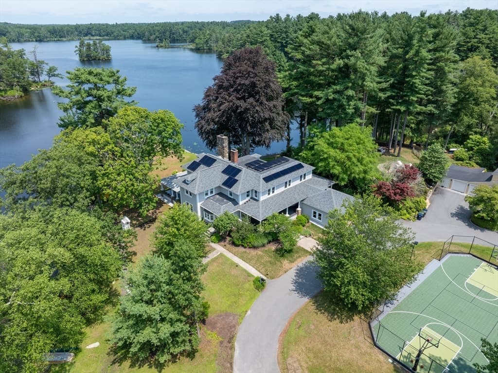 15 Geneva Rd, Andover MA 01810