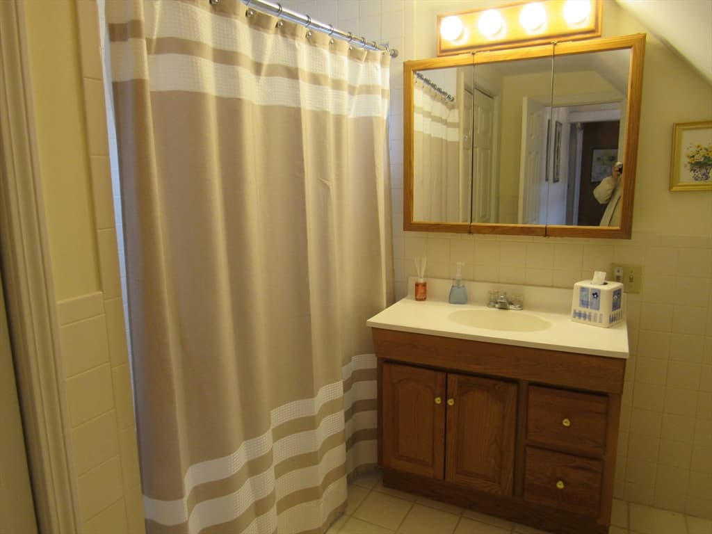 Single Family Residence at 260 Newbury Ave, Quincy MA 02171, photo 22 of 23