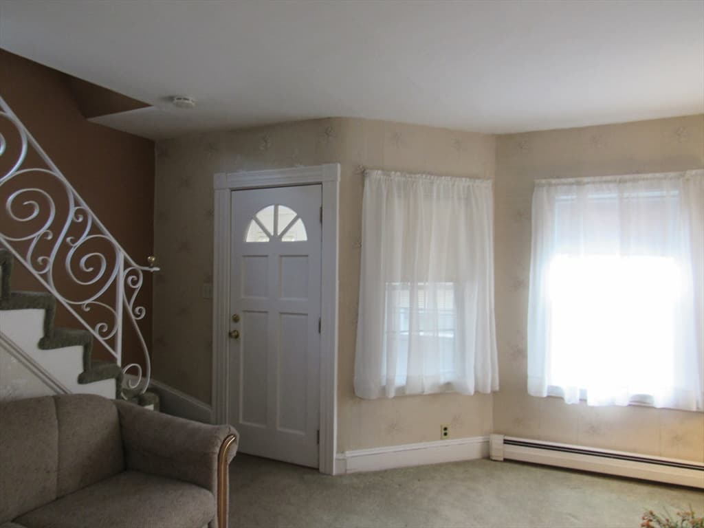 Single Family Residence at 260 Newbury Ave, Quincy MA 02171, photo 3 of 23