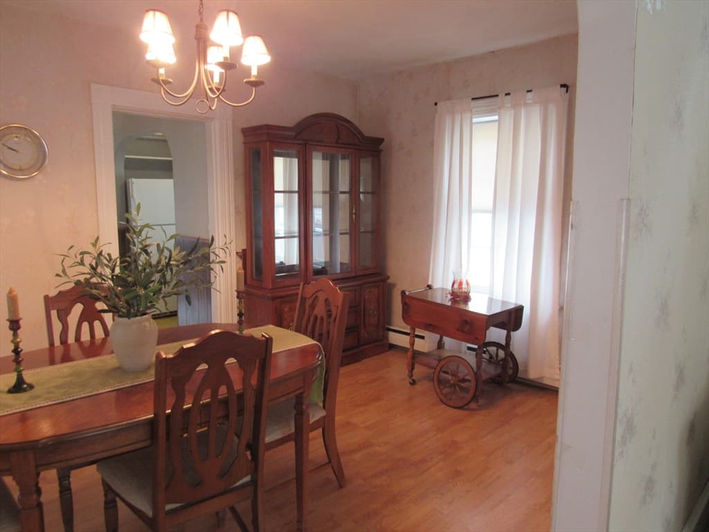 Single Family Residence at 260 Newbury Ave, Quincy MA 02171, photo 4 of 23