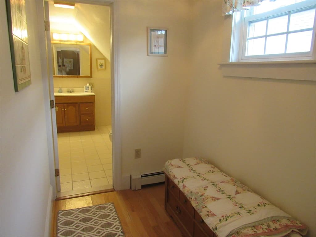 Single Family Residence at 260 Newbury Ave, Quincy MA 02171, photo 21 of 23