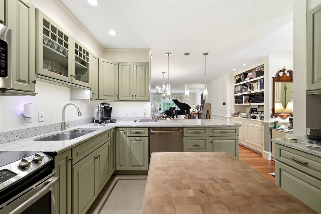 Condominium at 306 Country Side Rd # 306, Greenfield MA 01301, Greenfield, photo 5 of 24