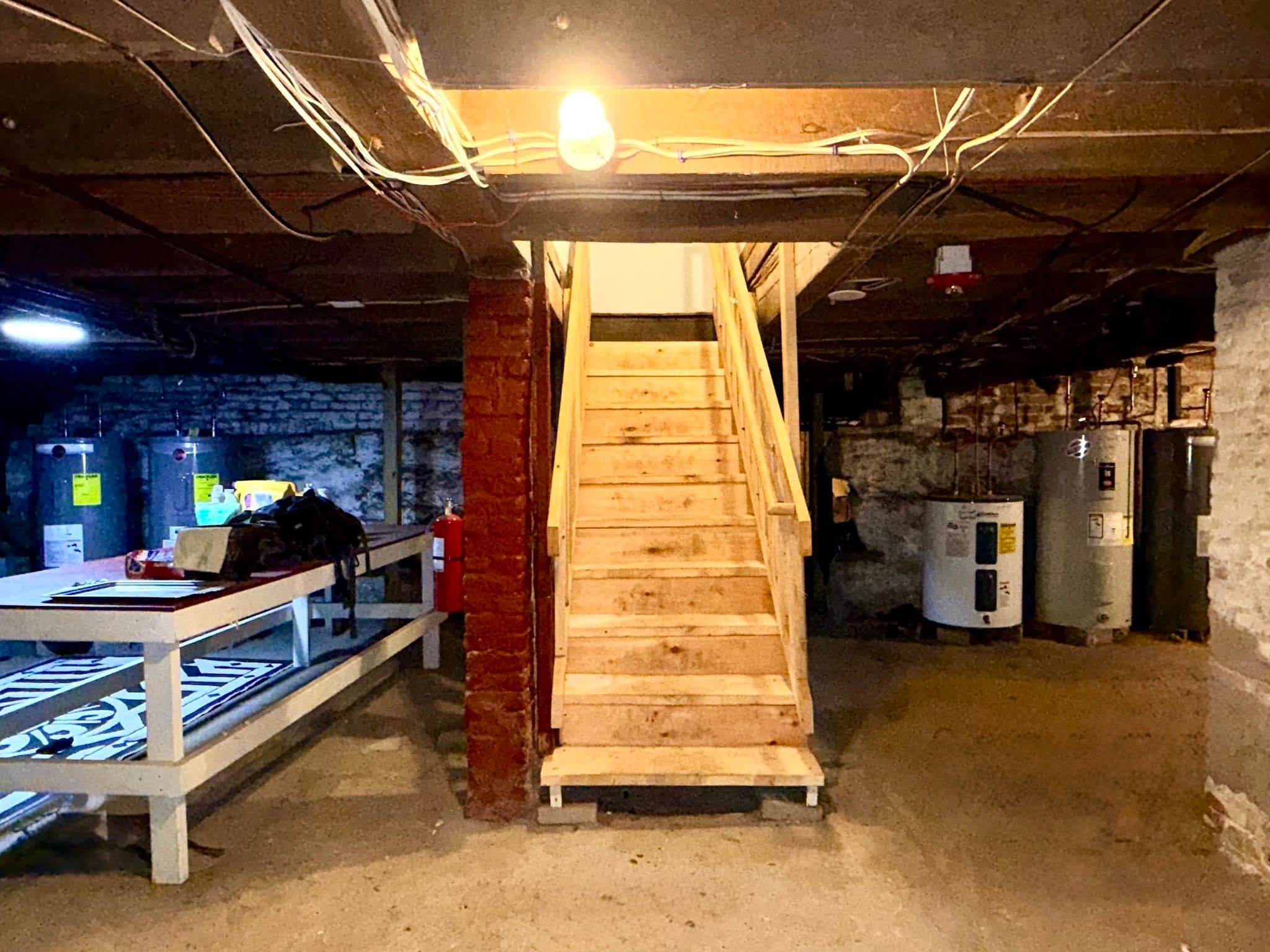 5-9 Family at 17 Adams St, Easthampton MA 01027, photo 16 of 24