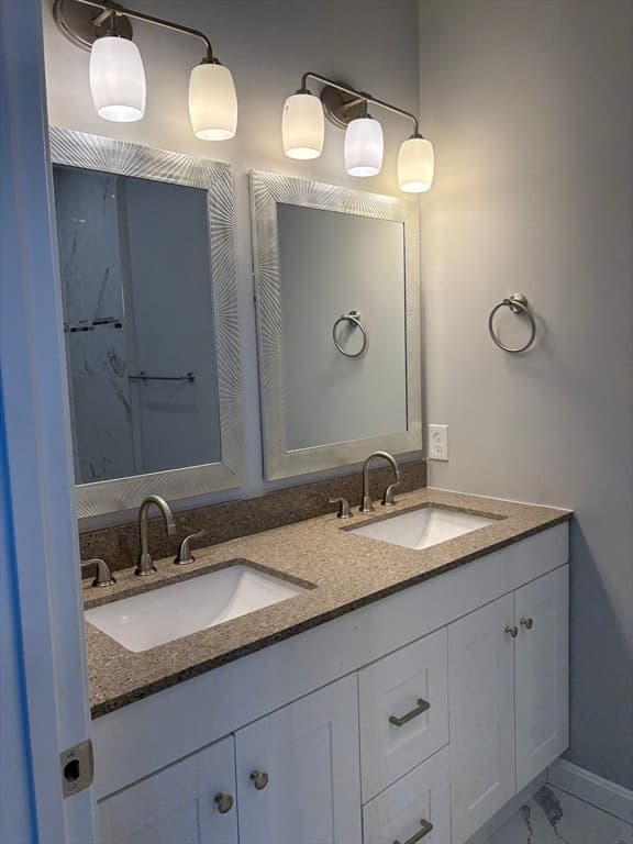 Condominium at 184 Avenue C # 1, Woonsocket RI 02895, Woonsocket, photo 5 of 11