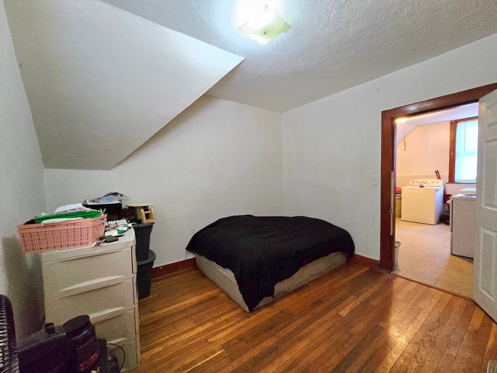 3 Family at 29 Cambridge St, Worcester MA 01603, photo 23 of 36