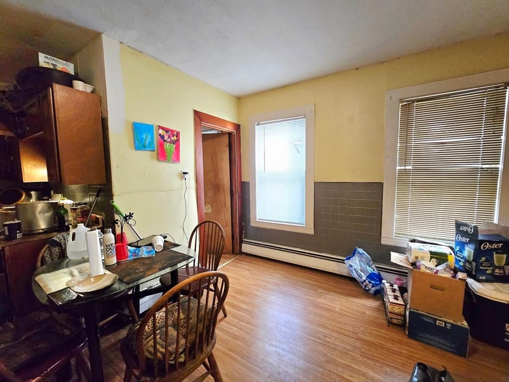 3 Family at 29 Cambridge St, Worcester MA 01603, photo 11 of 36
