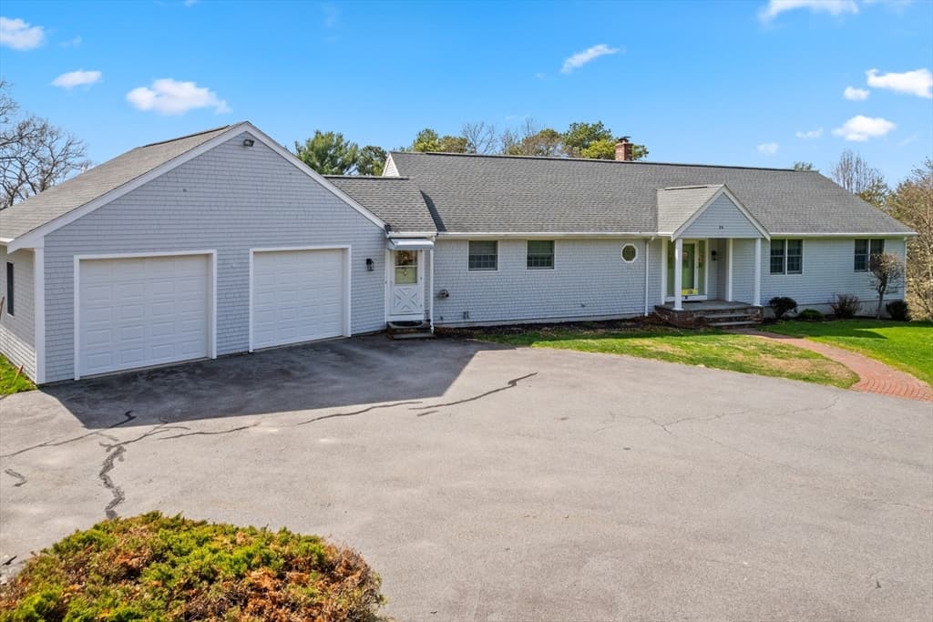 36 High St, Freetown MA 02702 photo 2
