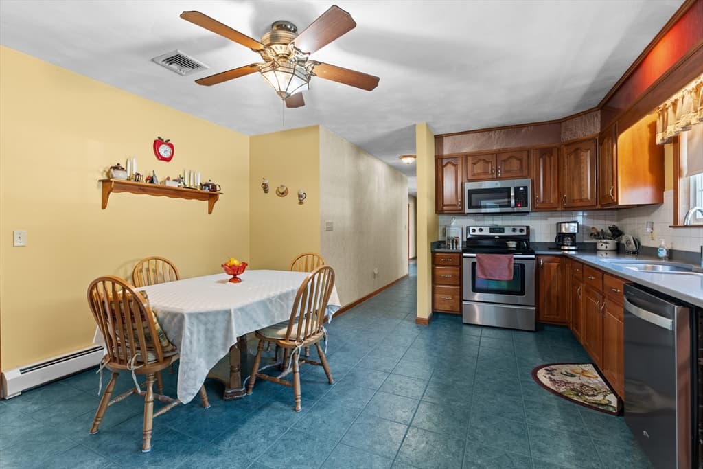 36 High St, Freetown MA 02702 photo 17