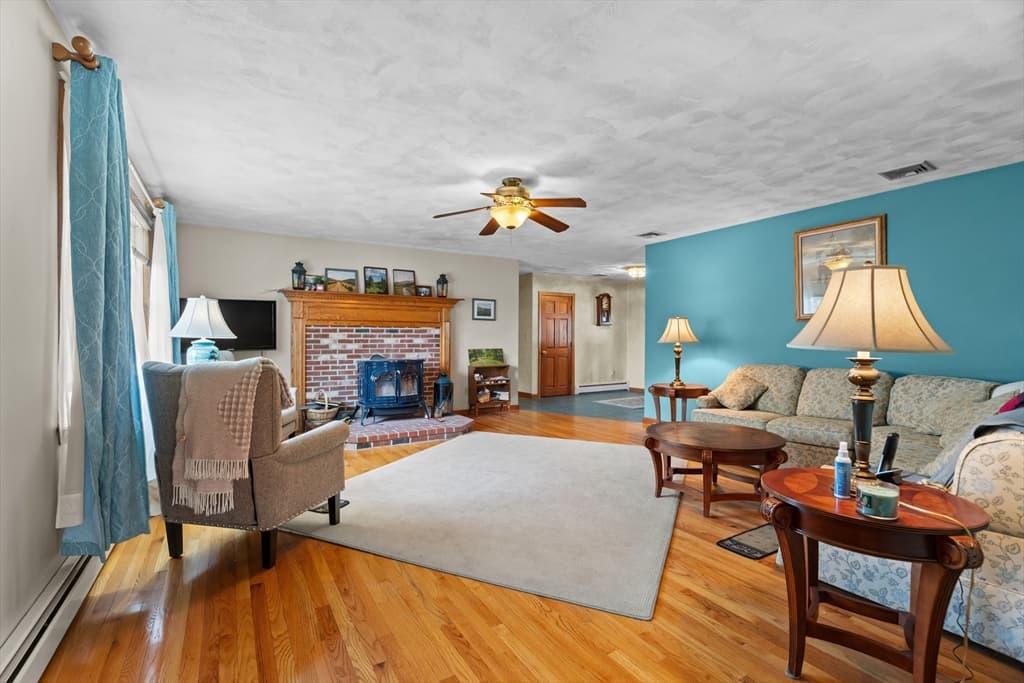 36 High St, Freetown MA 02702 photo 11
