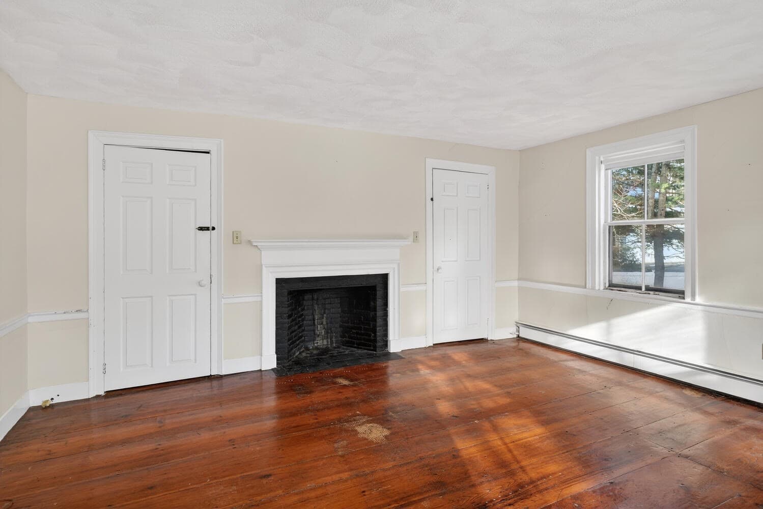 Single Family Residence at 19 Ash St, Marlborough MA 01752, Marlborough, photo 21 of 32
