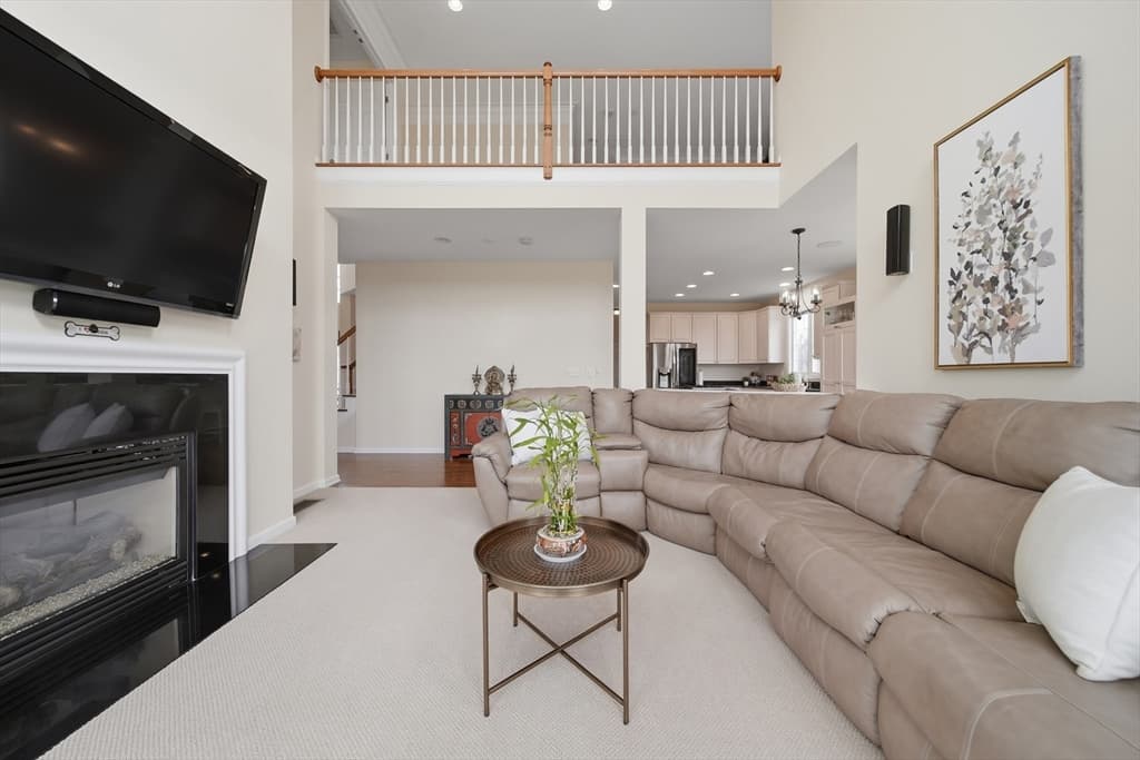 Single Family Residence at 31 Fairways Lane, Methuen MA 01844, Methuen, photo 17 of 40