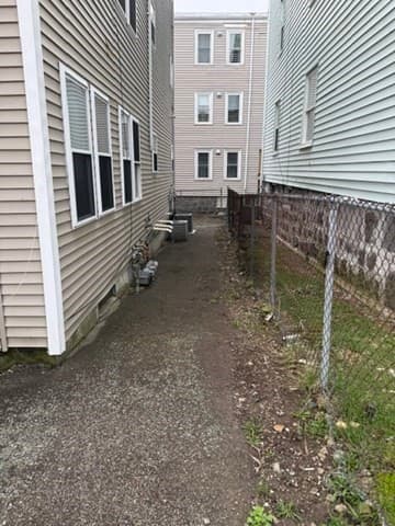 3 Family - 3 Units Up/Down at 73 Hamilton, Boston MA 02125, photo 17 of 21