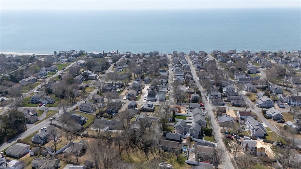 10 Essex Pl, Harwich MA 02646 photo 2