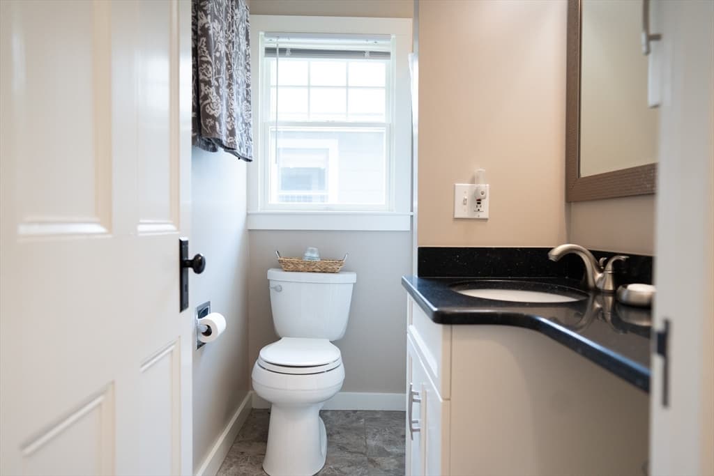 10 Essex Pl, Harwich MA 02646 photo 12