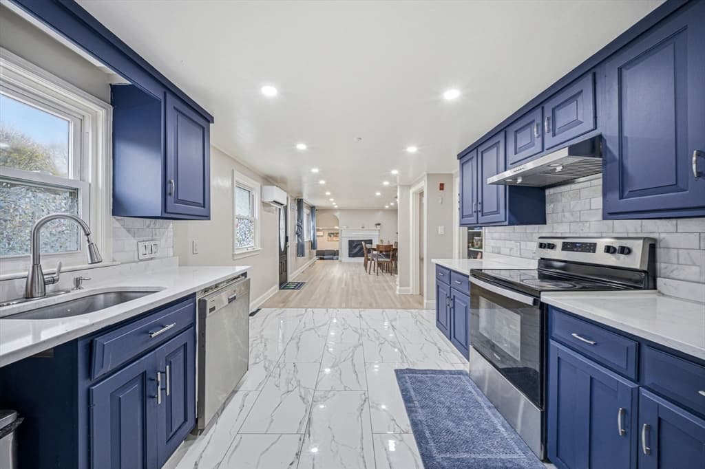 Single Family Residence at 14 Lewis Rd., Randolph MA 02368, photo 5 of 42