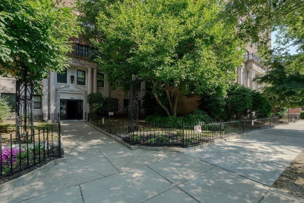 2001 Commonwealth Ave # 4, Boston MA 02135 photo 7